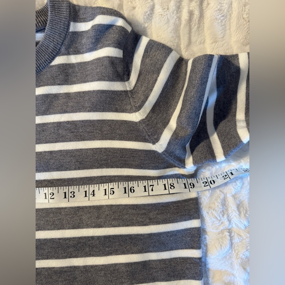 NWT Striped Gray And White Knit Skirt and Top Set - Picture 4 of 11